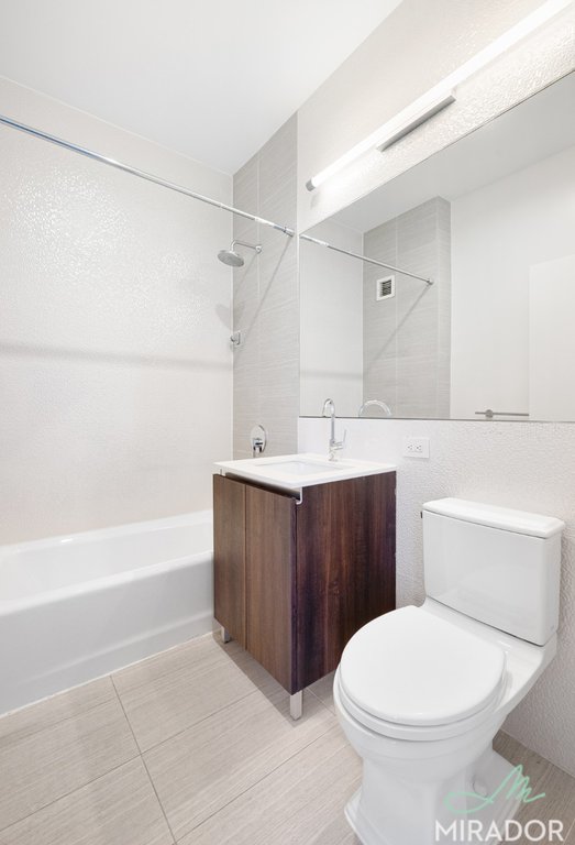 15 Park Row, Unit 6A photo 4