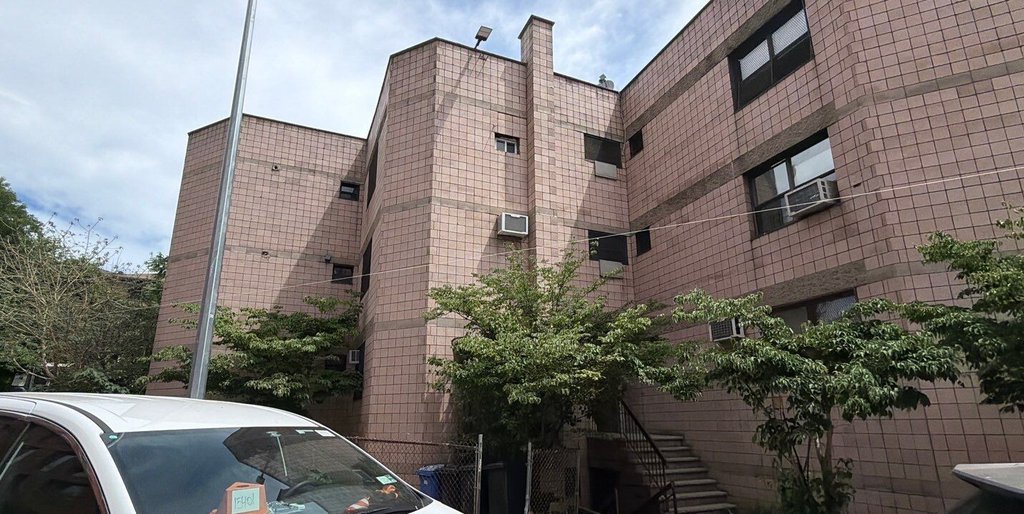 72 Clove Road, Unit 76 photo 2