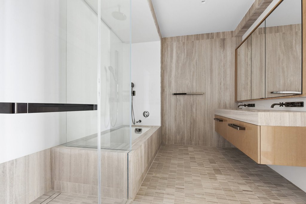 77 Greenwich Street, Unit 30C photo 3