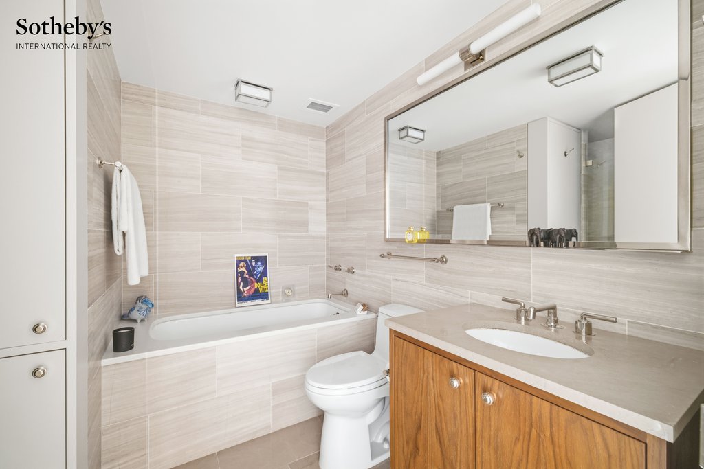 870 United Nations Plaza, Unit 23B photo 10