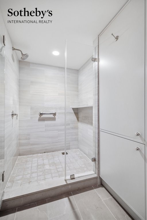 870 United Nations Plaza, Unit 23B photo 11
