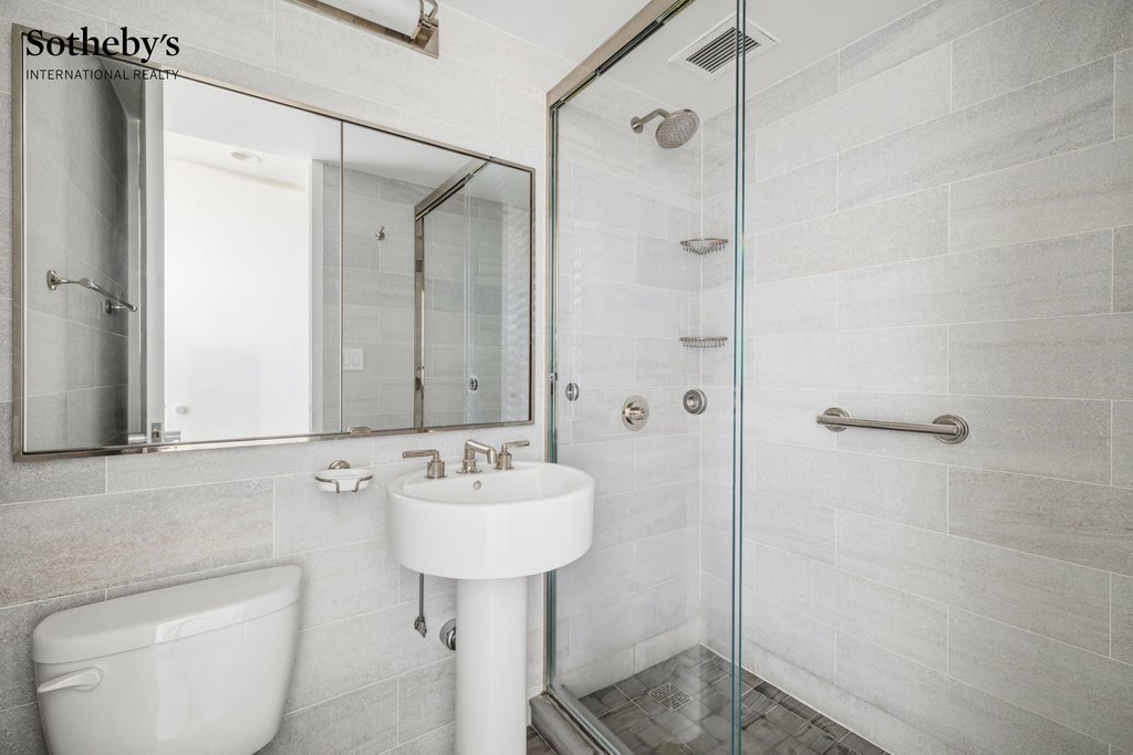 870 United Nations Plaza, Unit 23B photo 13