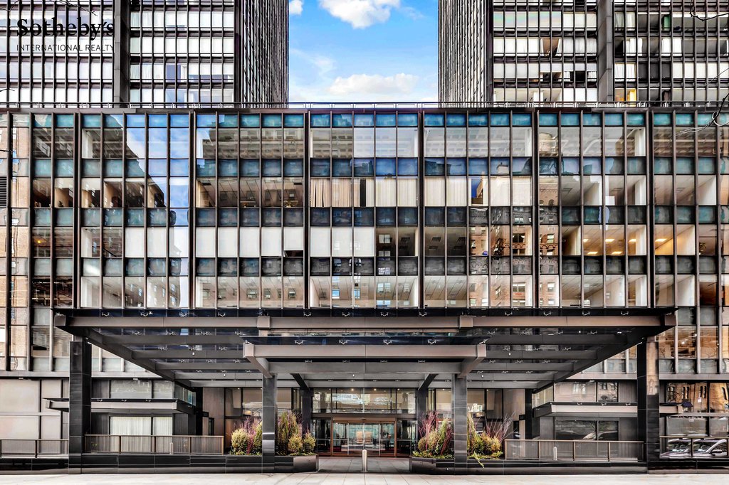 870 United Nations Plaza, Unit 23B photo 20