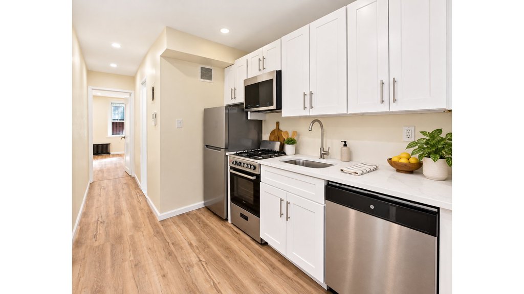 135 West 95th Street, Unit B photo 2