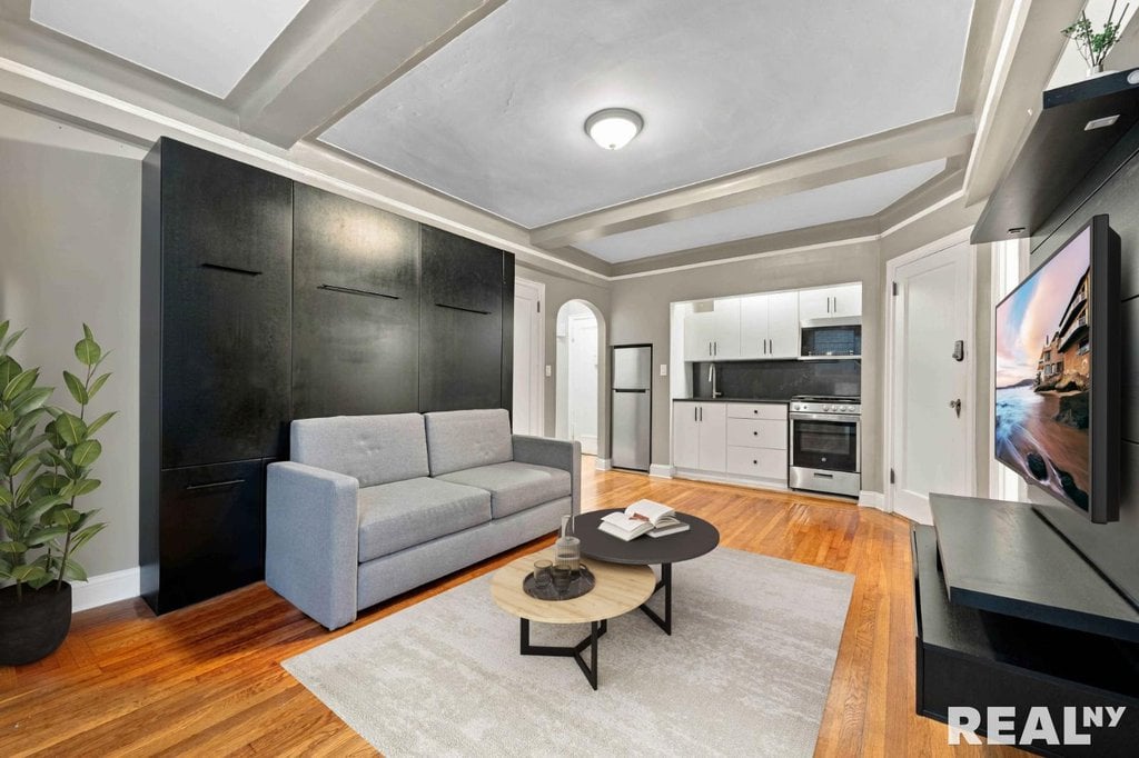 227 East 57th Street, Unit 6E