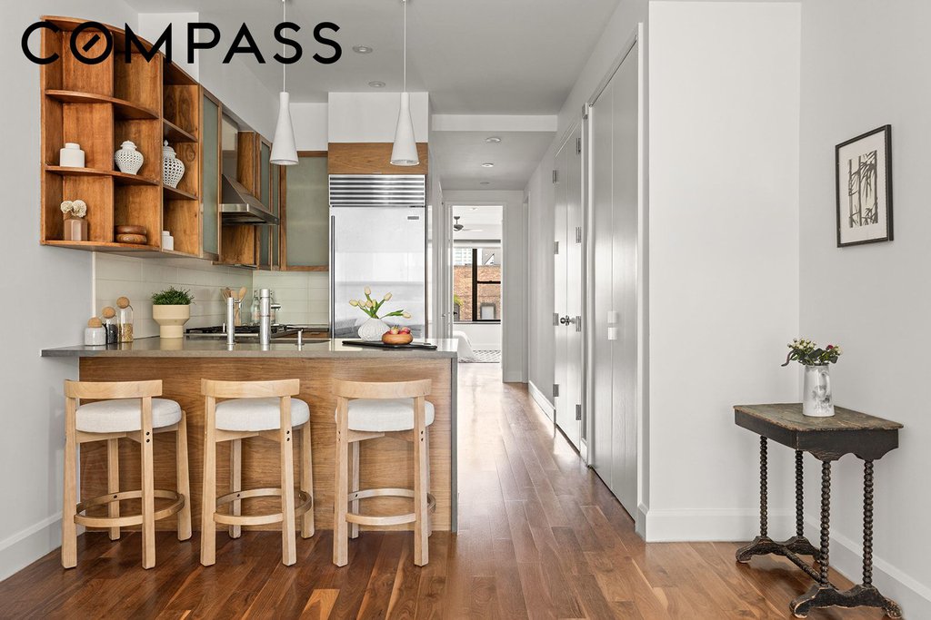 219 Saint Johns Place, Unit 2 photo 2