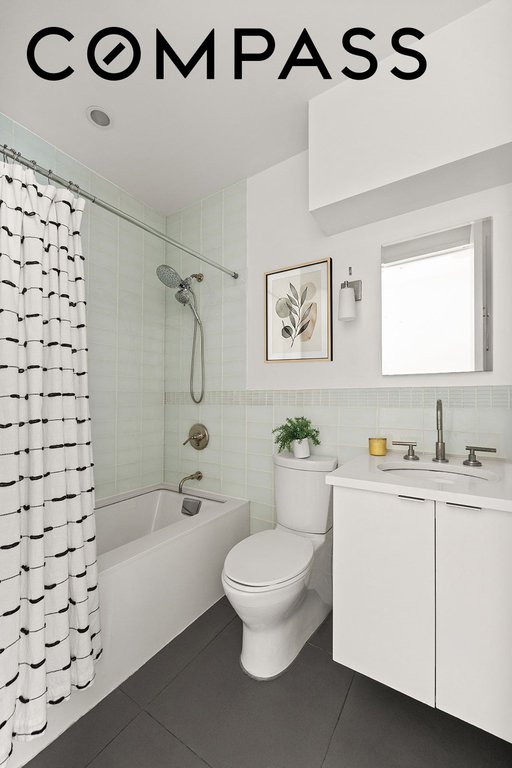 219 Saint Johns Place, Unit 2 photo 9