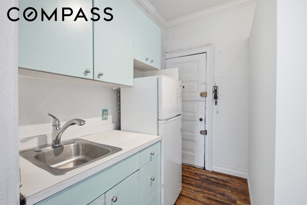 64 Macdougal Street, Unit 6 photo 5