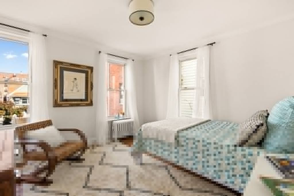 681 East 4th Street – For Sale photo 11