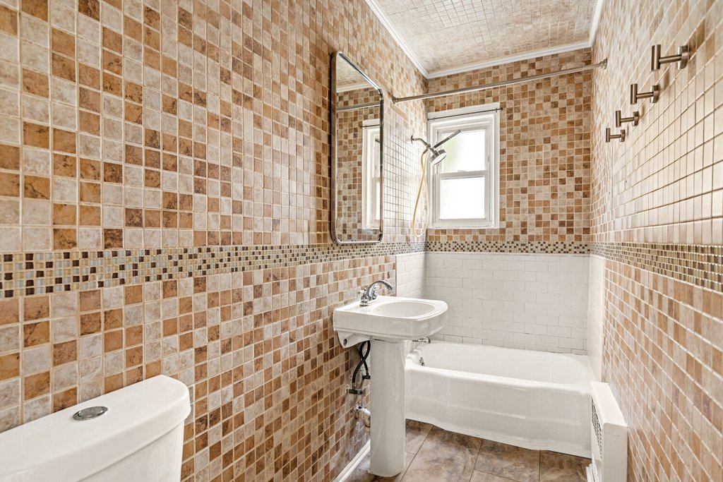 681 East 4th Street – For Sale photo 13