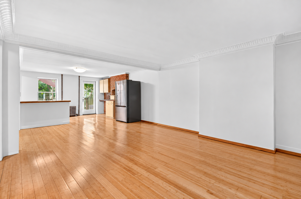 144 11th Street – For Sale photo 2