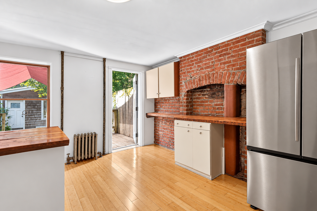 144 11th Street – For Sale photo 5