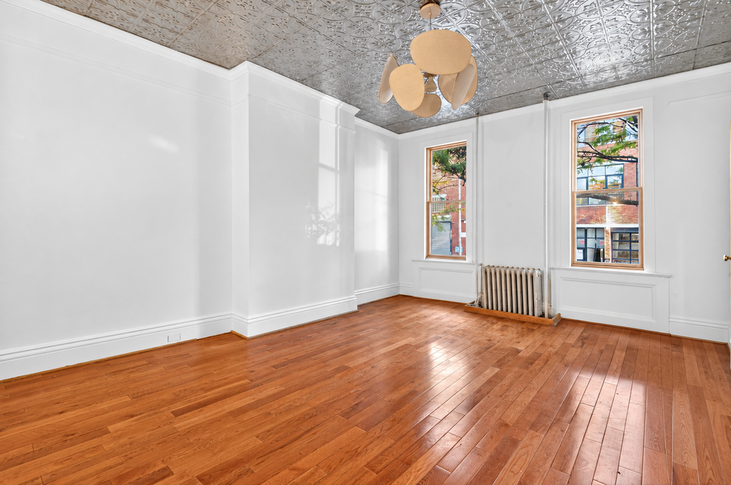 144 11th Street – For Sale photo 12