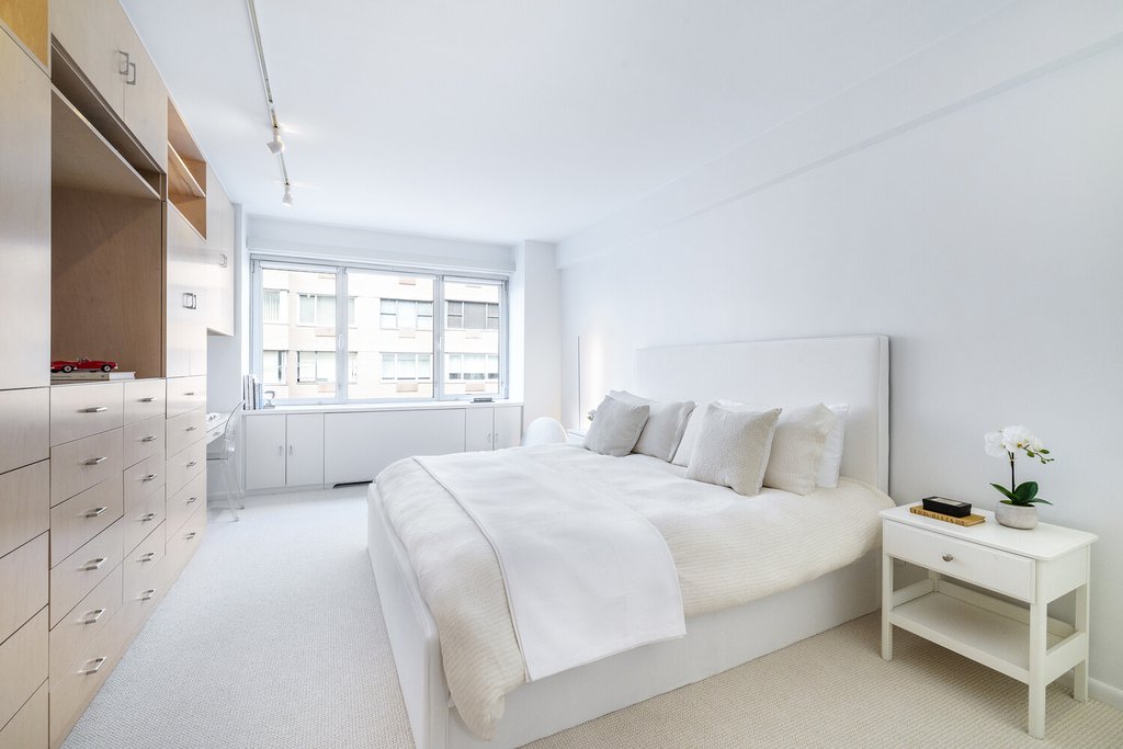 45 Sutton Place South, Unit 15C photo 7