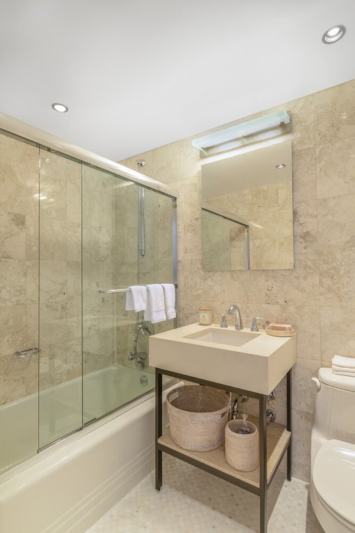 45 Sutton Place South, Unit 15C photo 12