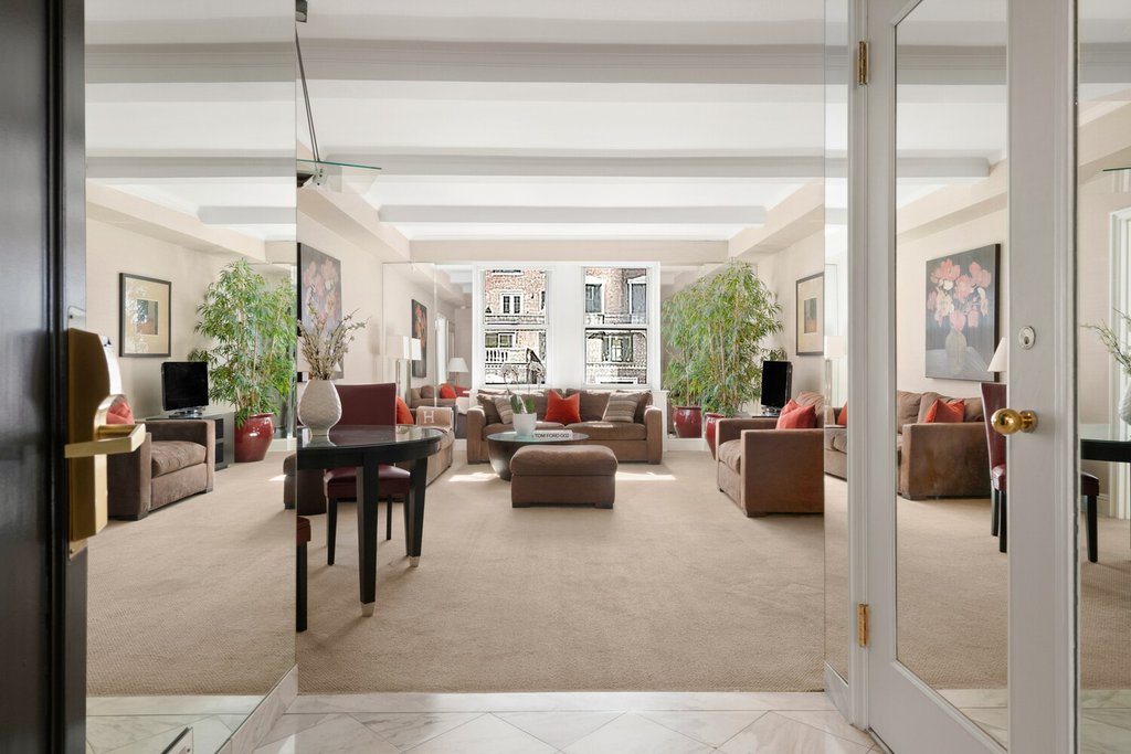 111 East 56th Street, Unit 1202 photo 2
