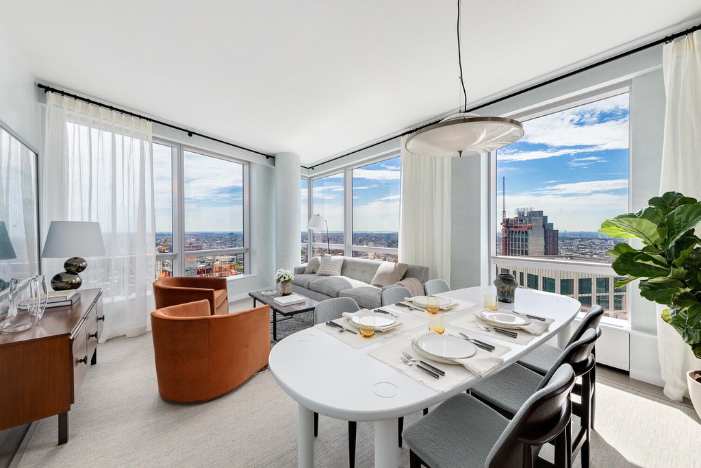 1 City Point, Unit 37E photo 3