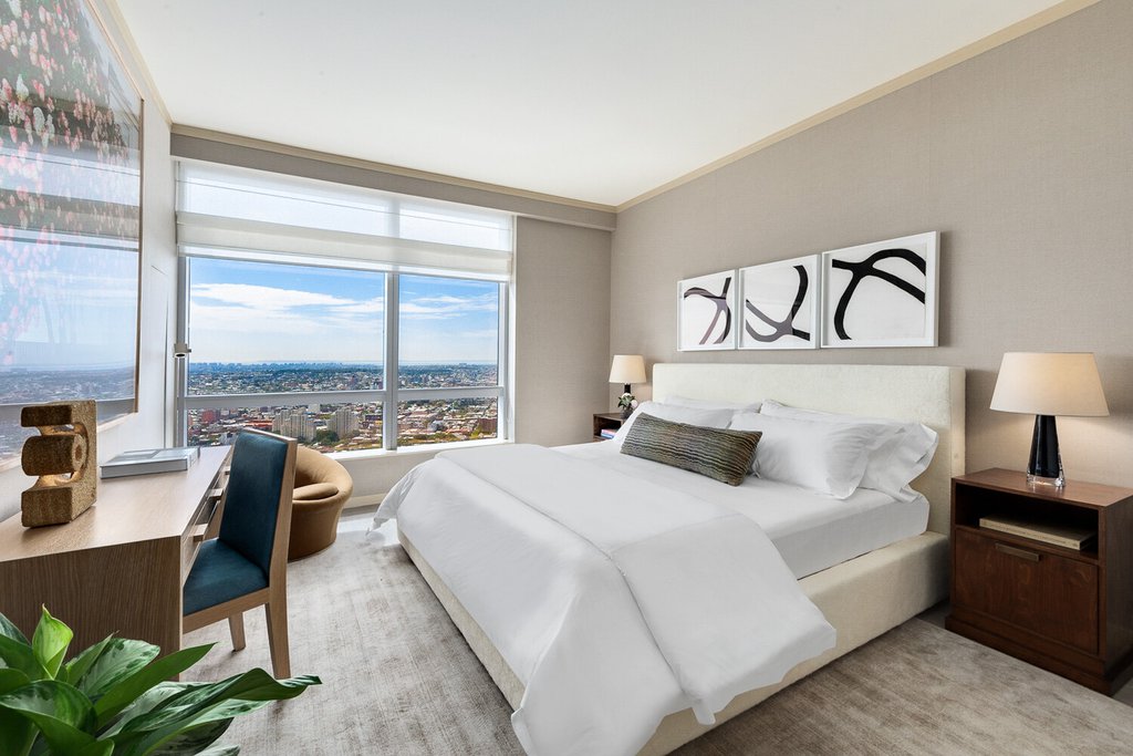 1 City Point, Unit 37E photo 5