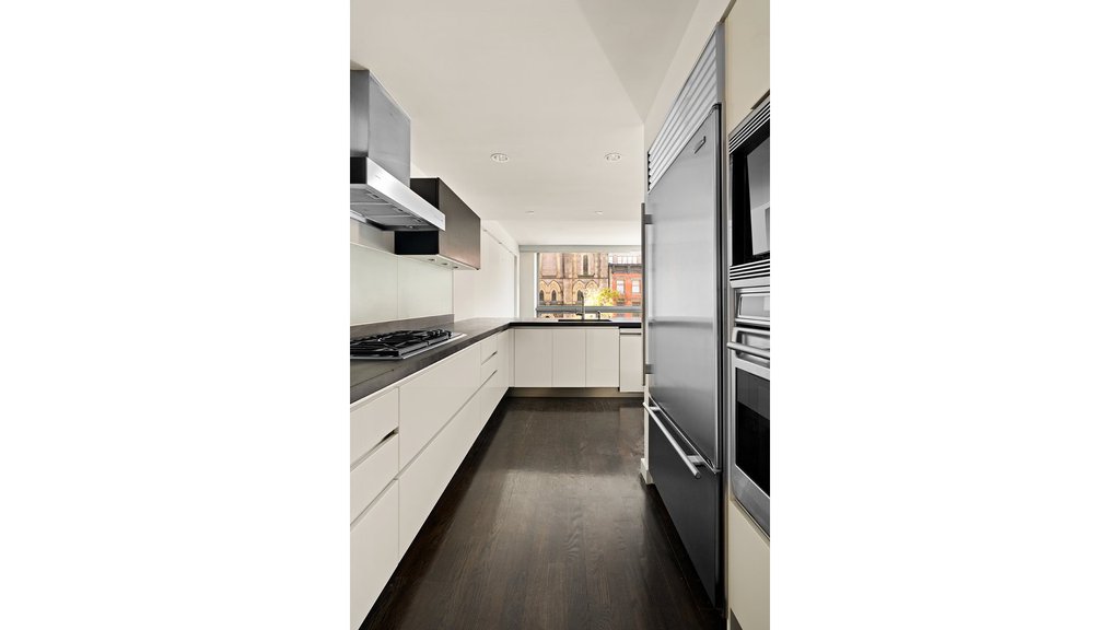 333 West 14th Street, Unit 4 photo 8