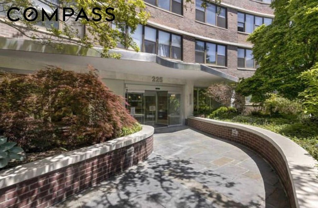 225 East 36th Street, Unit 4O photo 9