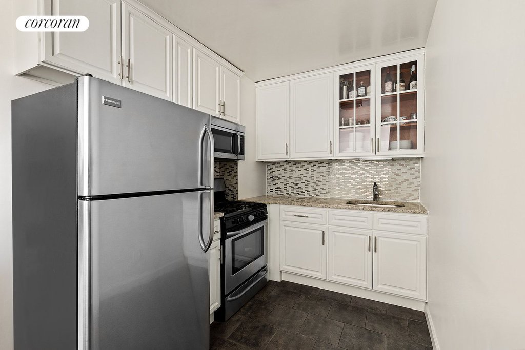 495 East 7th Street, Unit 6C photo 6