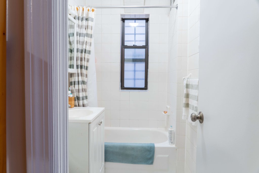 401 West 47th Street, Unit 5 photo 7