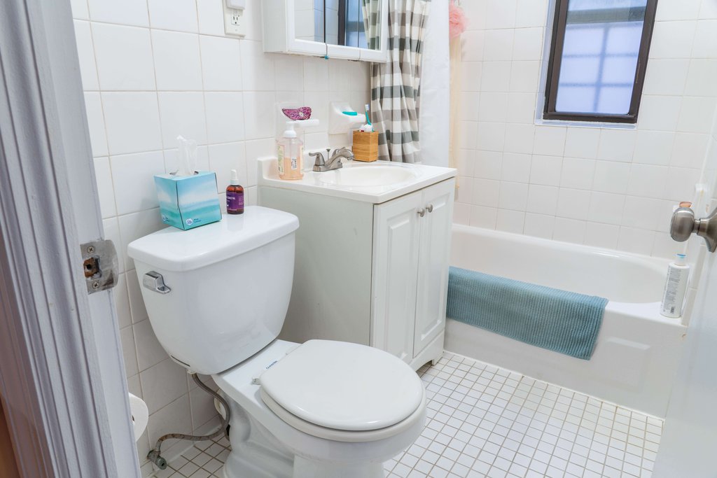 401 West 47th Street, Unit 5 photo 8