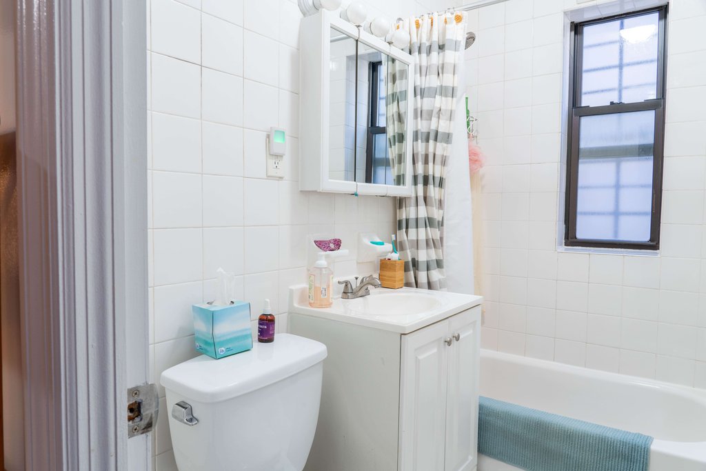 401 West 47th Street, Unit 5 photo 9