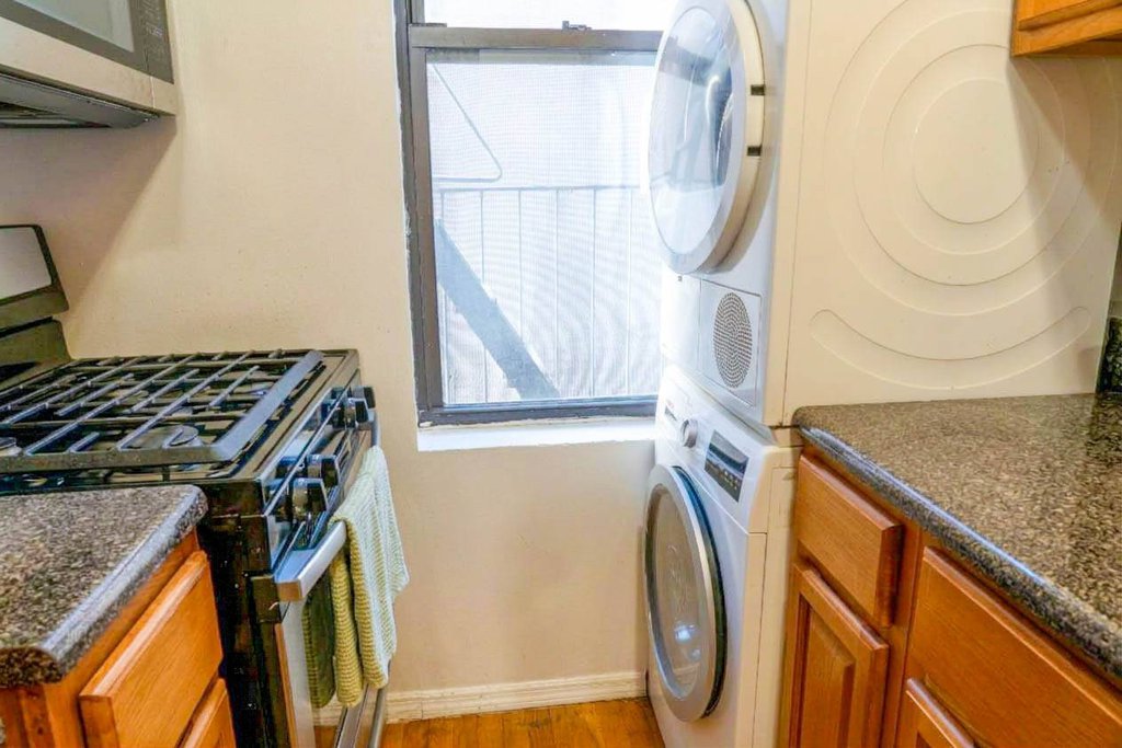 401 West 47th Street, Unit 5 photo 14