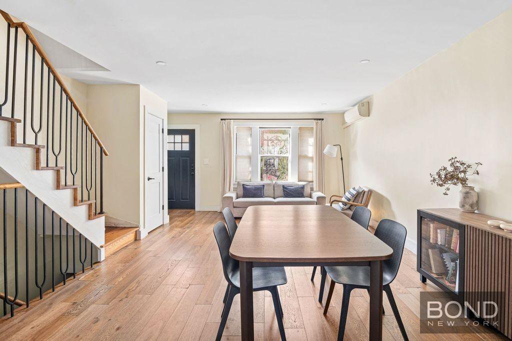 9 Palm Court – For Sale