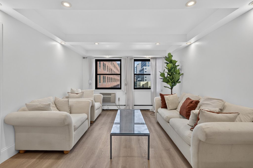 130 Lenox Avenue, Unit 402