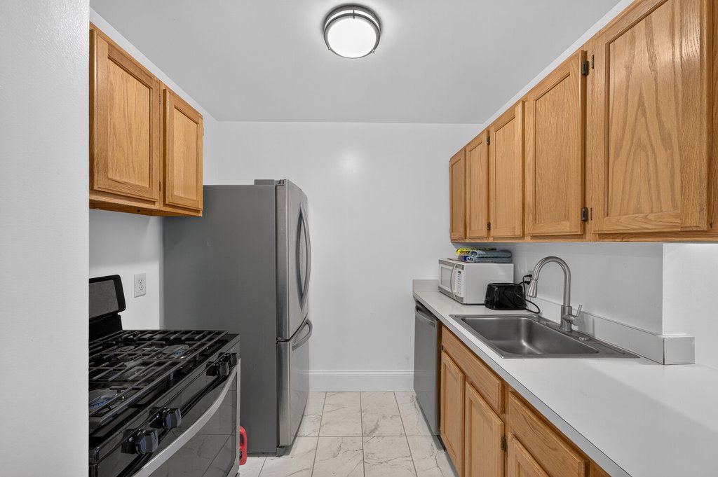 130 Lenox Avenue, Unit 402 photo 3