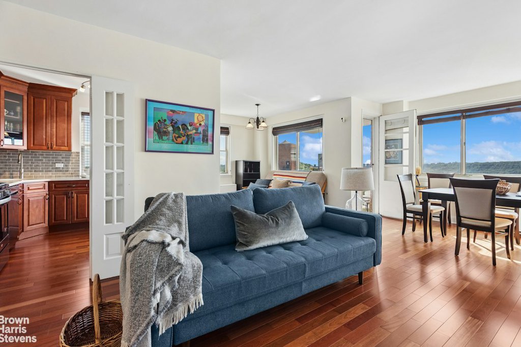 2621 Palisade avenue, Unit 14L photo 4