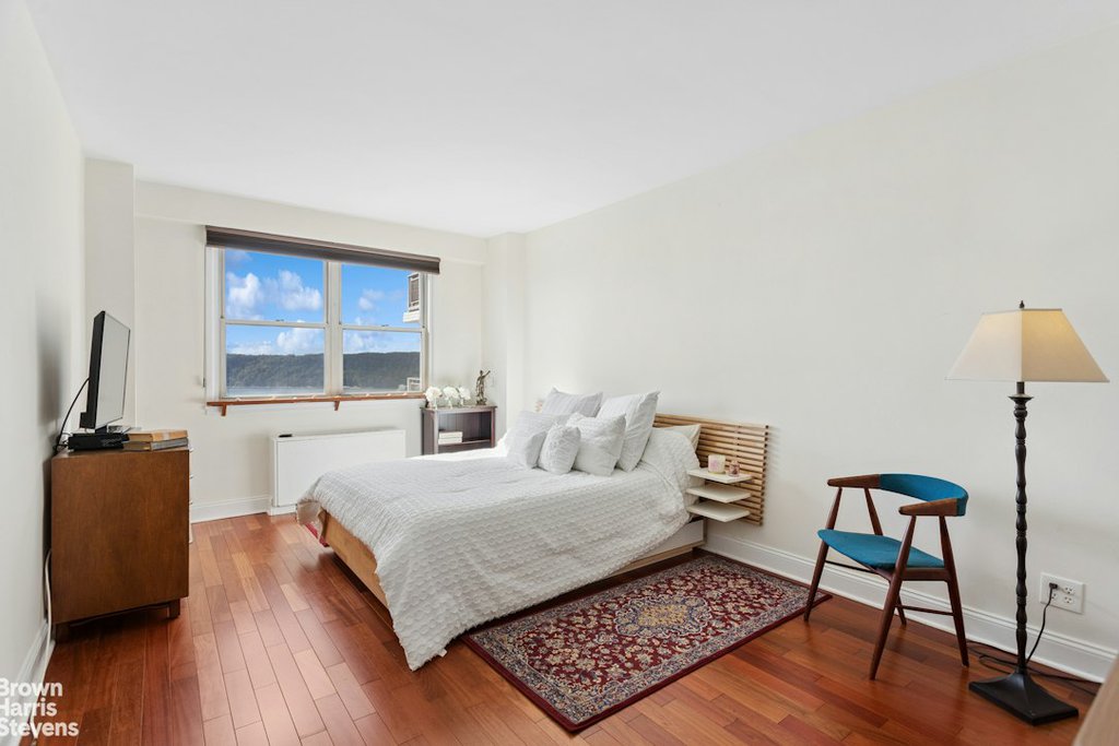 2621 Palisade avenue, Unit 14L photo 11