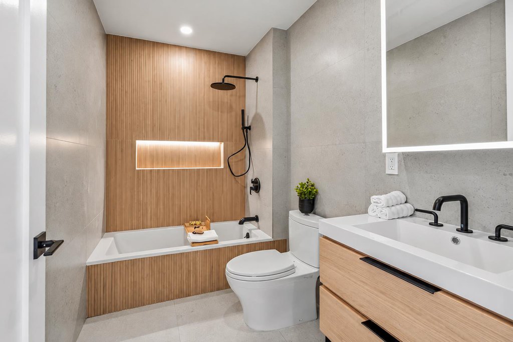 371 Hawthorne Street, Unit PH photo 4
