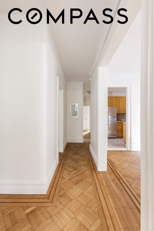 2022 Beverley Road, Unit 6 photo 9