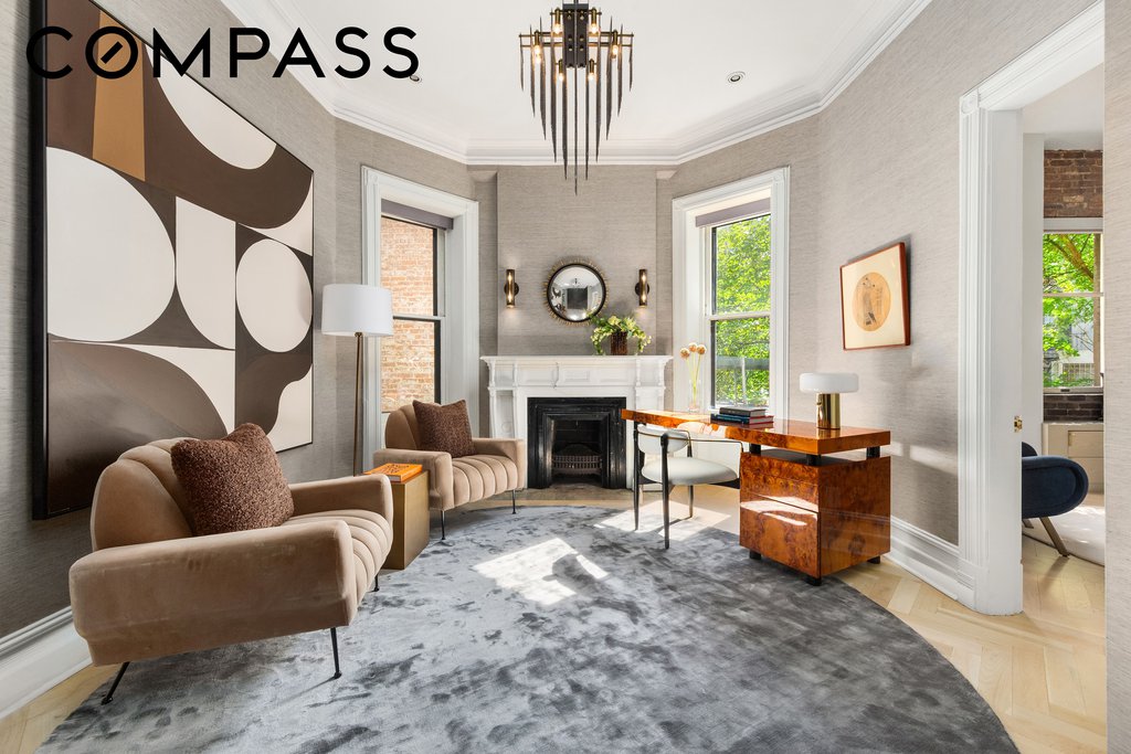 38-50 West 9th Street, Unit 3 photo 4