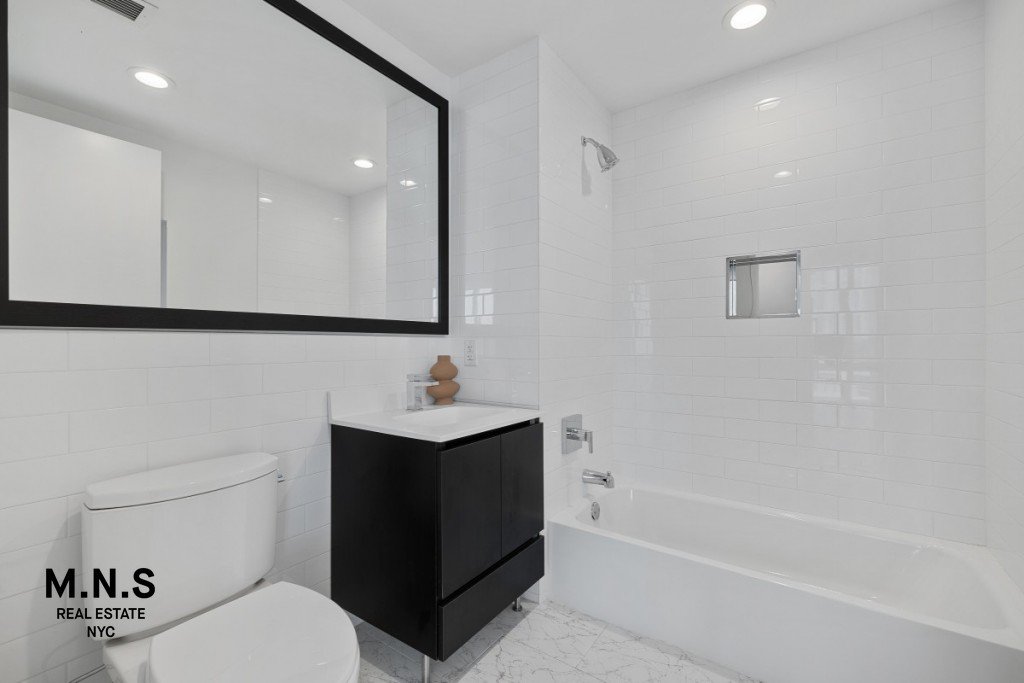 22-44 Jackson Avenue, Unit 3608 photo 23