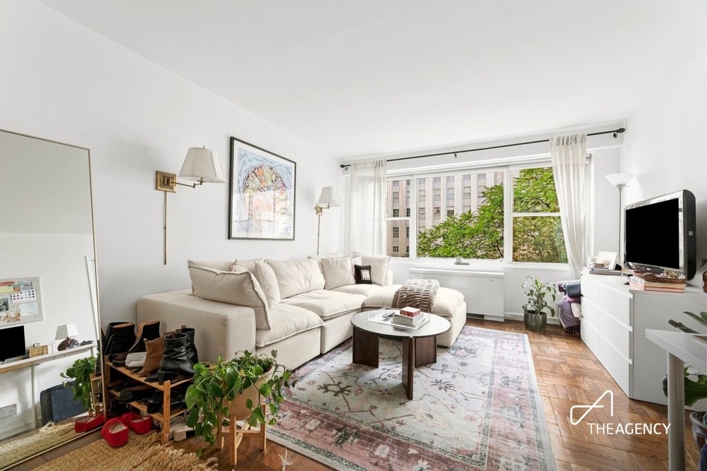 150 East 61st Street, Unit 5K