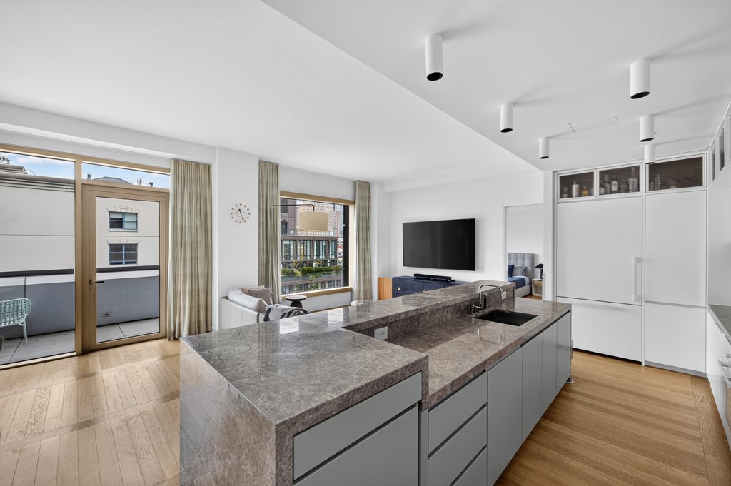 30 Warren Street, Unit 9A photo 3