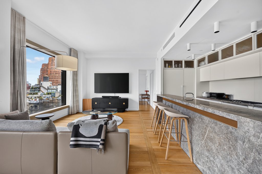 30 Warren Street, Unit 9A photo 4