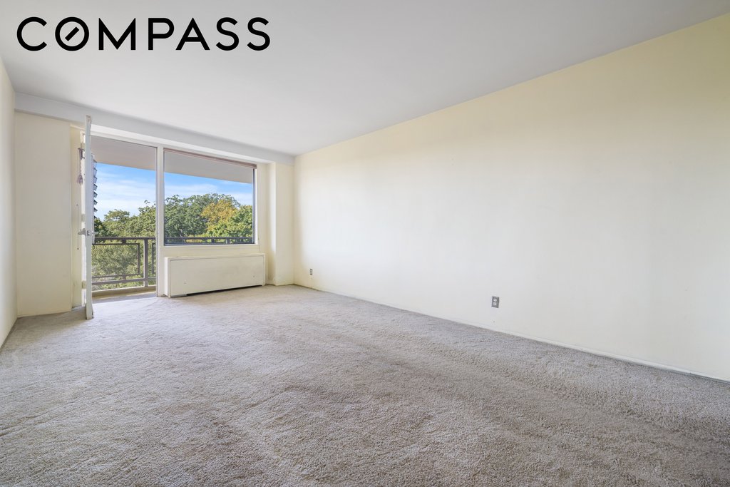 4901 Henry Hudson Parkway West, Unit 8M photo 2