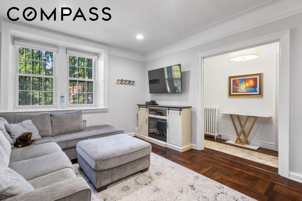 3814 Johnson Avenue, Unit E