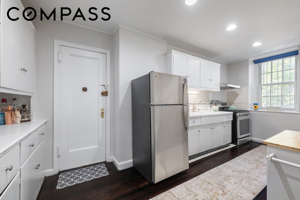 3814 Johnson Avenue, Unit E photo 7