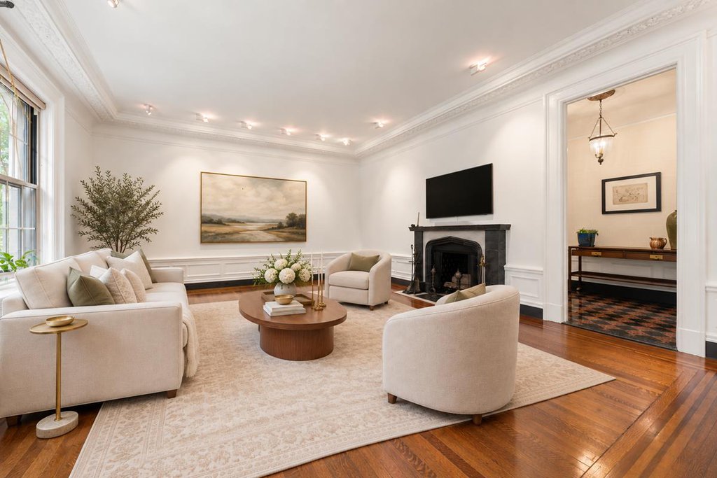 840 Park Avenue, Unit 2B photo 3