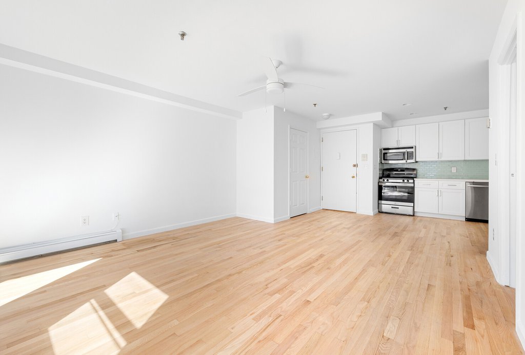 125 Bergen Street, Unit APT2C photo 5
