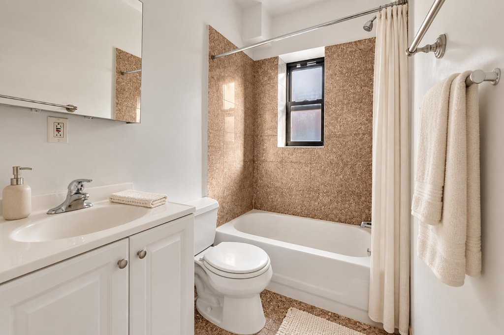 234 East 50th Street, Unit 2E photo 11