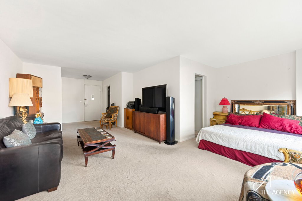 205 West End Avenue, Unit 7F photo 4