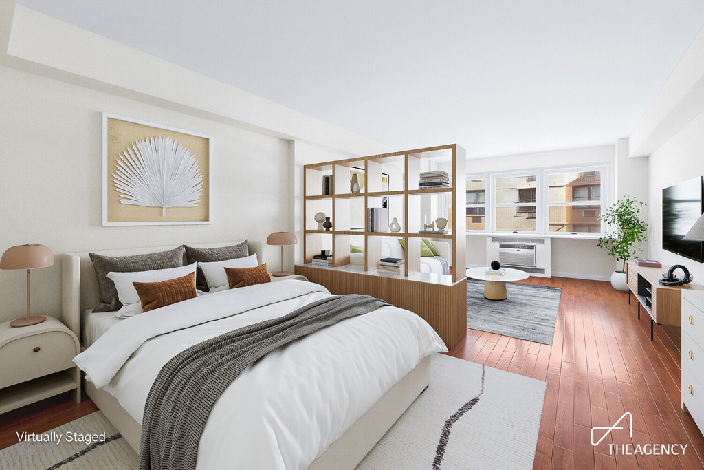 321 East 45th Street, Unit 10A photo 2