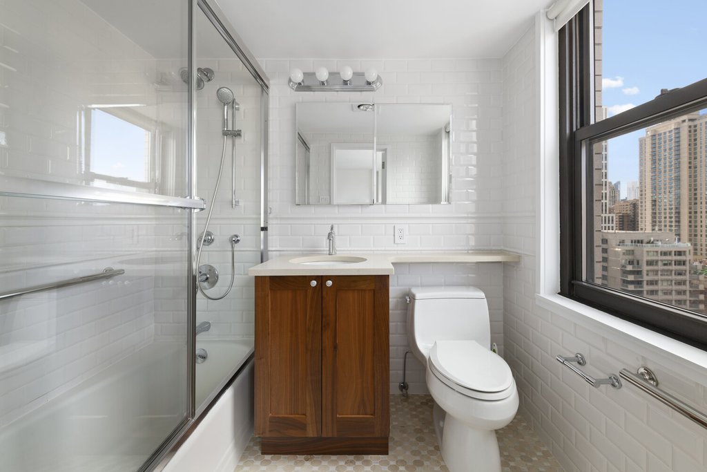 500 East 83rd Street, Unit 15E photo 8